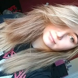 Meet your Posher, Angelique